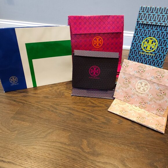 16 Tory Burch gift bags - Picture 1 of 3